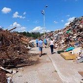 Zahájení zpracování a odvozu odpadu z obcí zasažených tornádem
