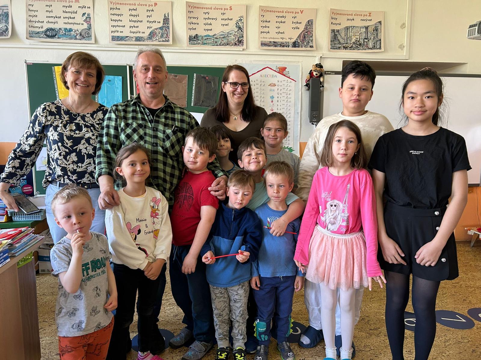 AVE uspořádalo zábavnou hodinu pro školáky