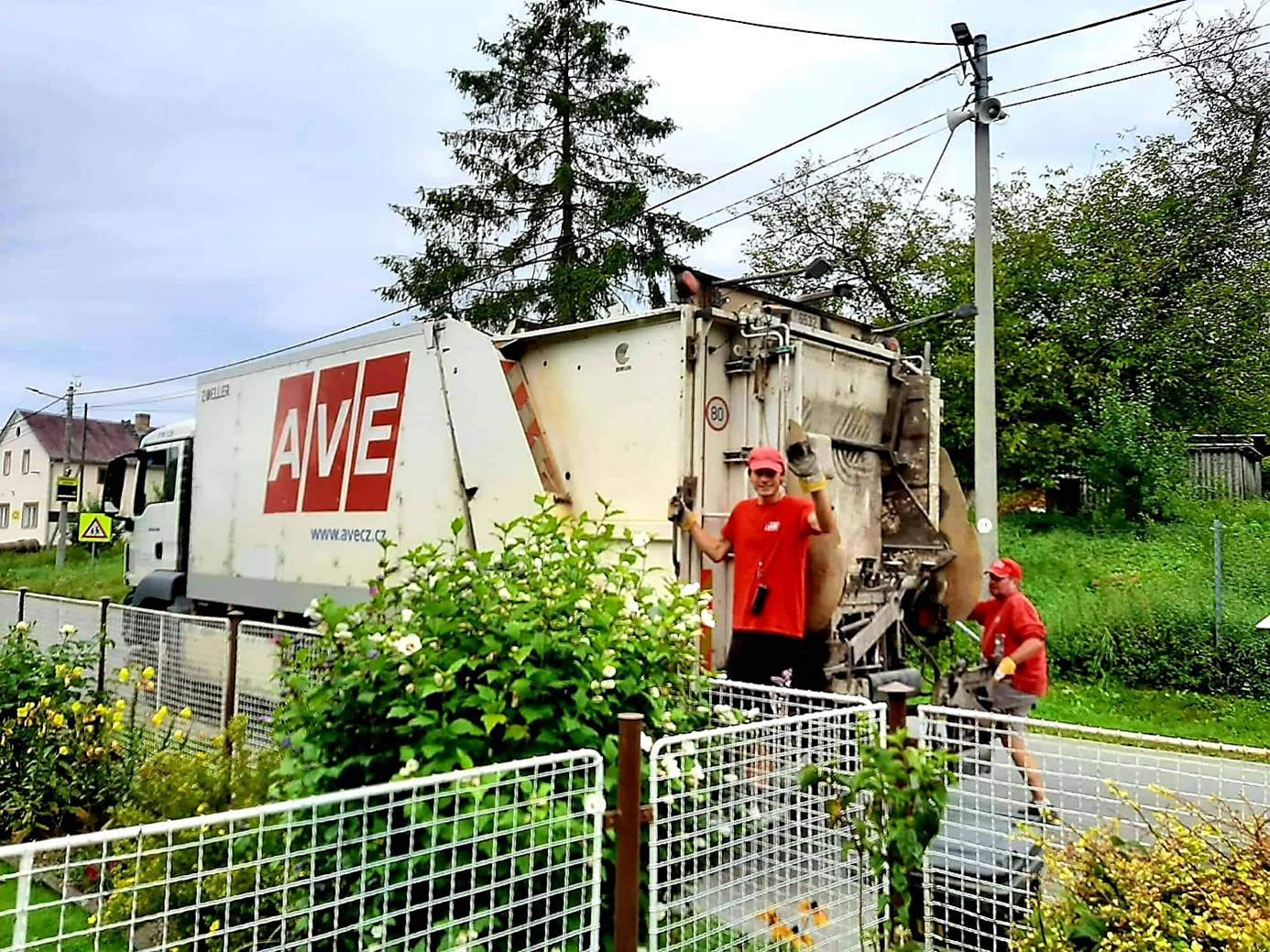 Gentlemen garbage men